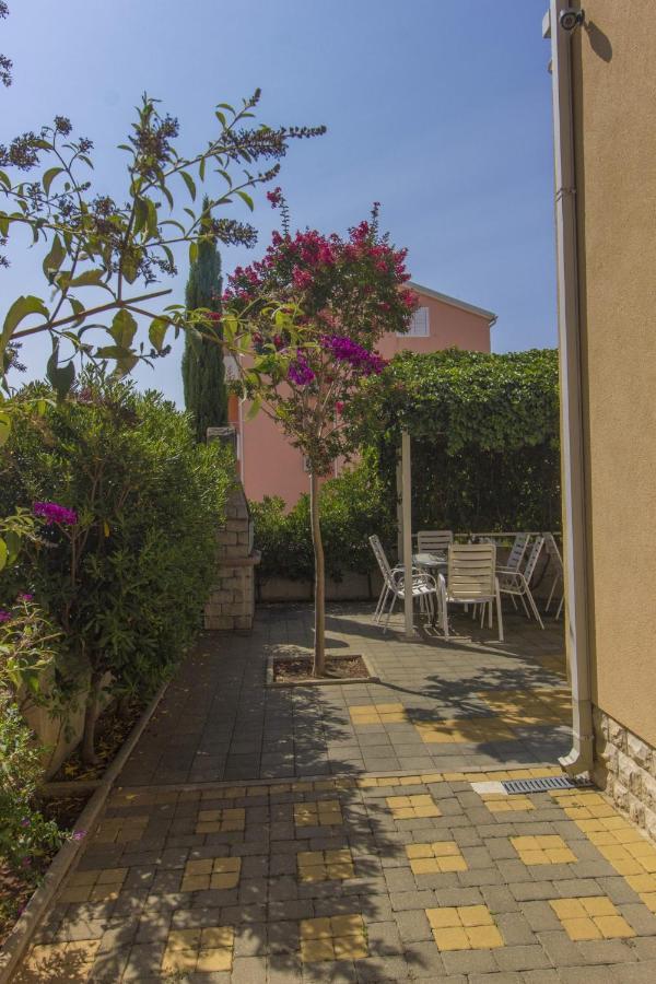 Apartments Dalibor Vodice Extérieur photo