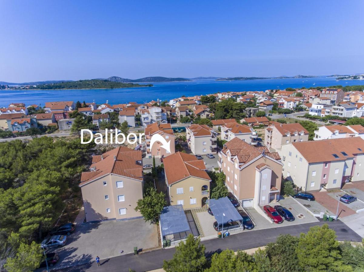 Apartments Dalibor Vodice Extérieur photo