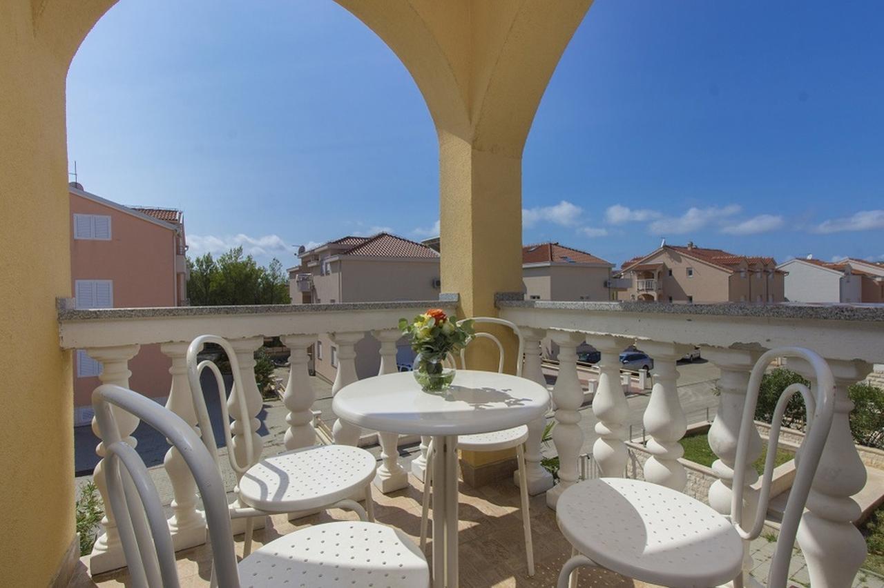 Apartments Dalibor Vodice Extérieur photo