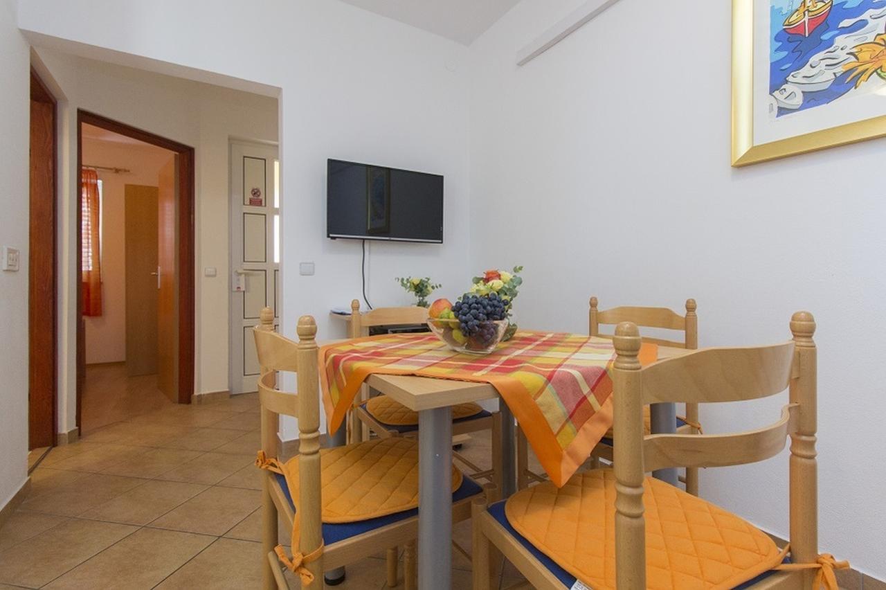 Apartments Dalibor Vodice Extérieur photo